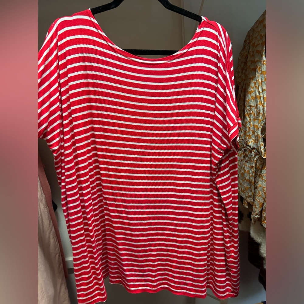 Casual red and white striped loose fit shirt